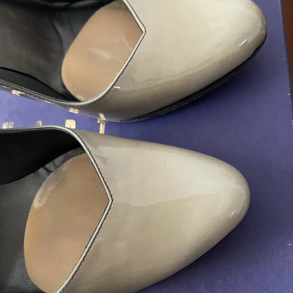 Stuart Weitzman Ombré Grey Heels - Picture 3 of 14